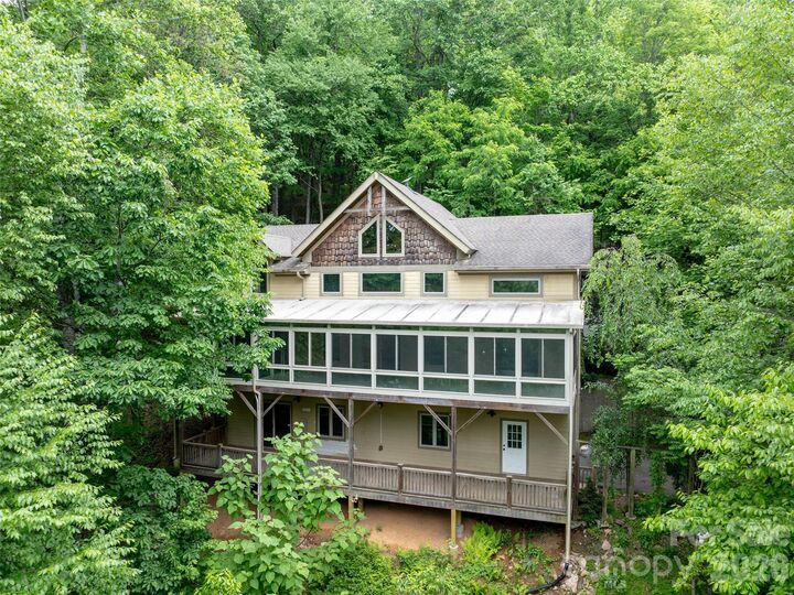 Property Photo:  82 Red Oak Drive  NC 28759 