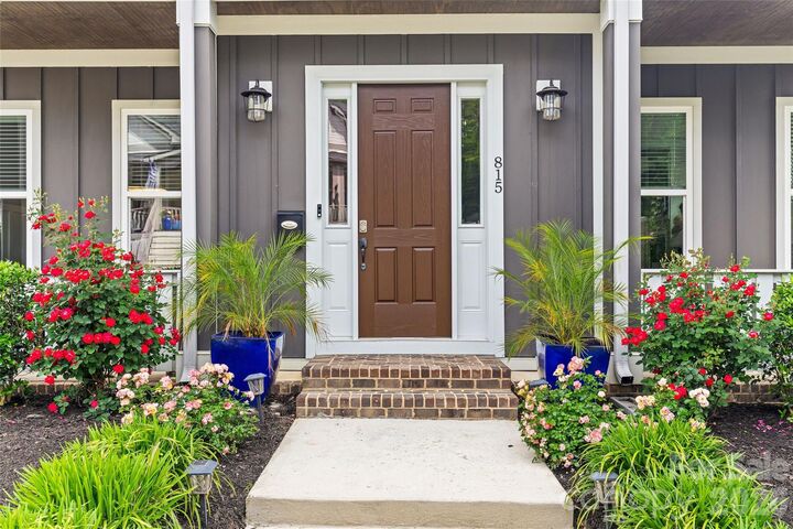Property Photo:  815 W Kingston Avenue  NC 28203 