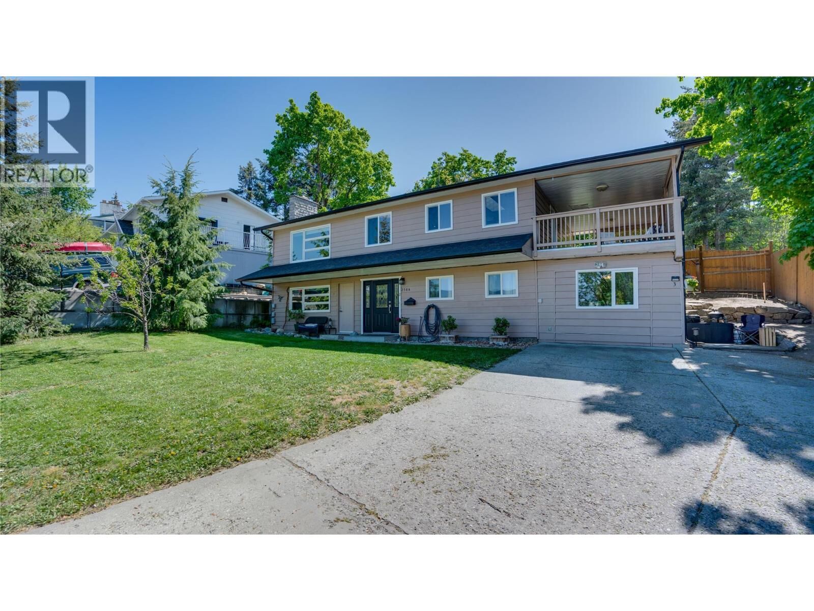 Property Photo:  2106 39 Street  BC V1T 6W4 