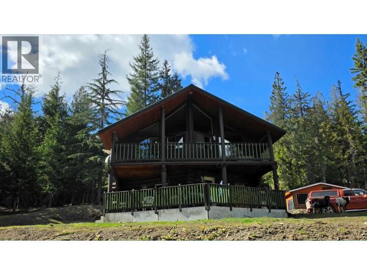Property Photo: 829 Bobbie Burns Road BC V0E 2G4