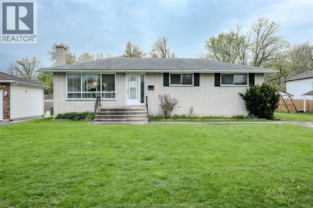 Property Photo:  3949 Woodward Avenue  ON N8W 2Z5 