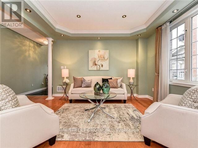 Property Photo:  43 Larkmead Crescent  ON L6C 3E1 