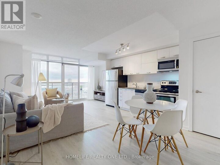 Property Photo:  38 Joe Shuster Way 2003  ON M6K 0A5 