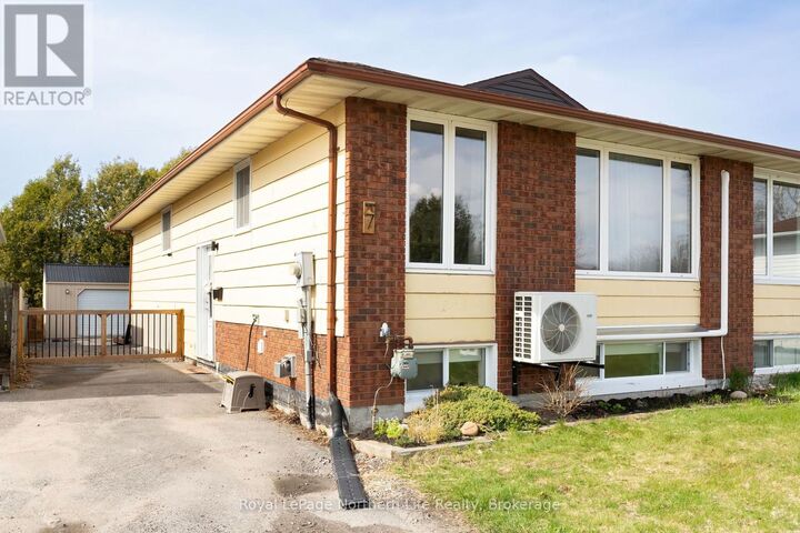 Property Photo:  7 Harris Drive  ON P1A 3Z1 