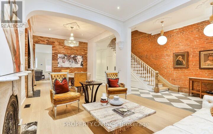Property Photo:  38 Beaconsfield Avenue Main House  ON M6J 3H9 