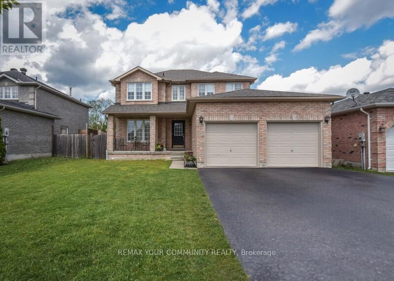 Property Photo:  110 Ruffet Drive  ON L4N 0N6 