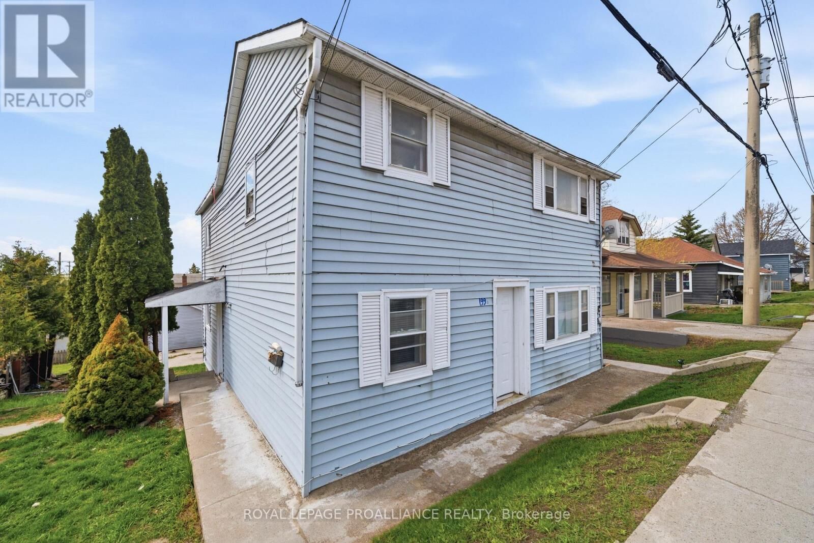 Property Photo:  199 Dundas Street East  ON K8V 1L8 