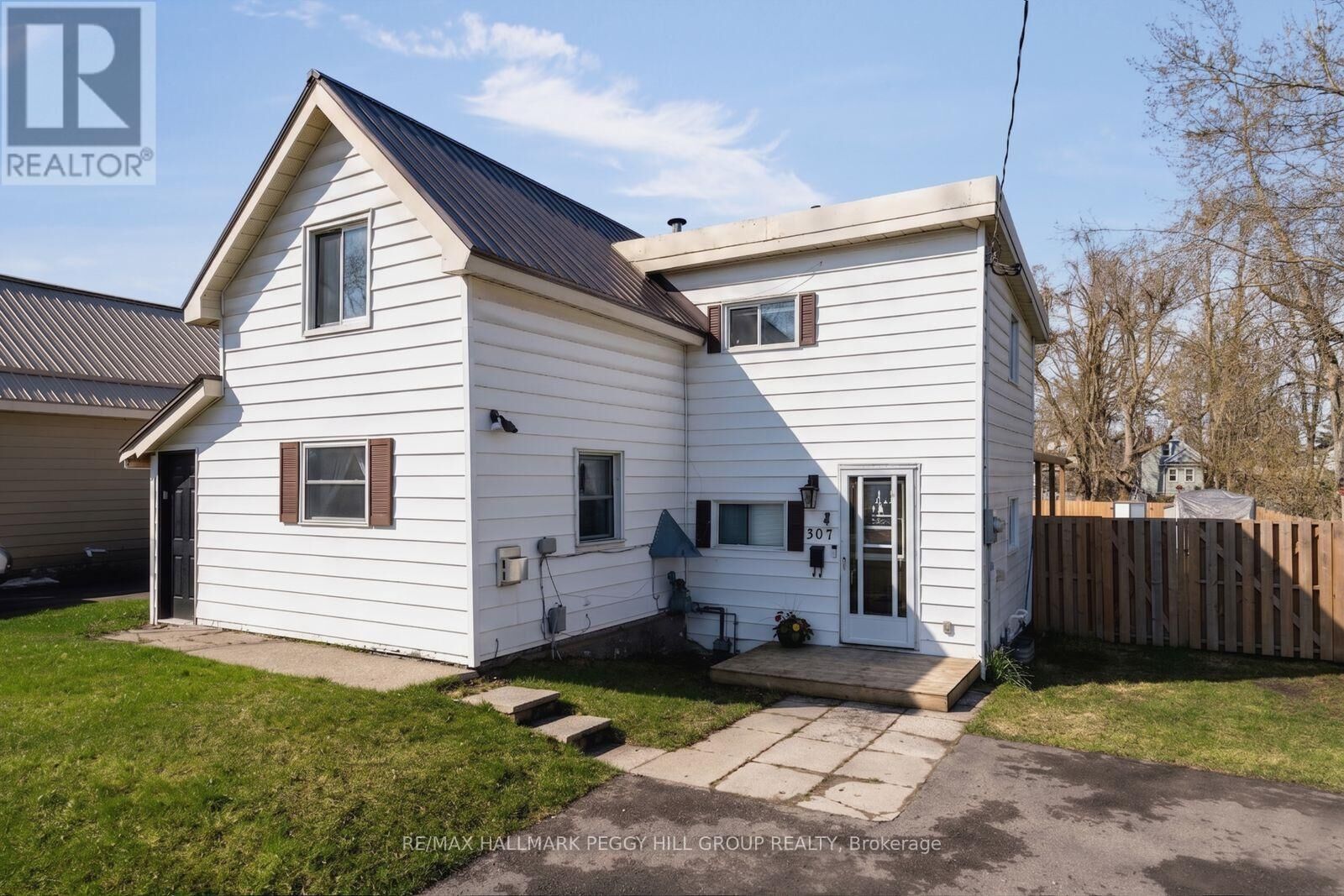 Property Photo:  307 Millard Street  ON L3V 4H2 