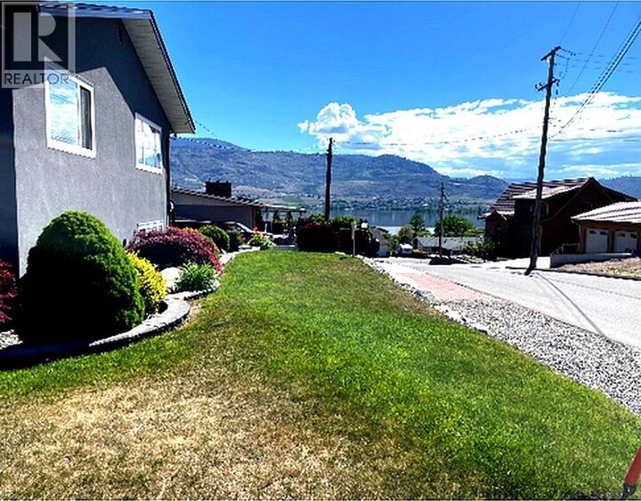 Property Photo: 9106 Hummingbird Lane BC V0H 1V5