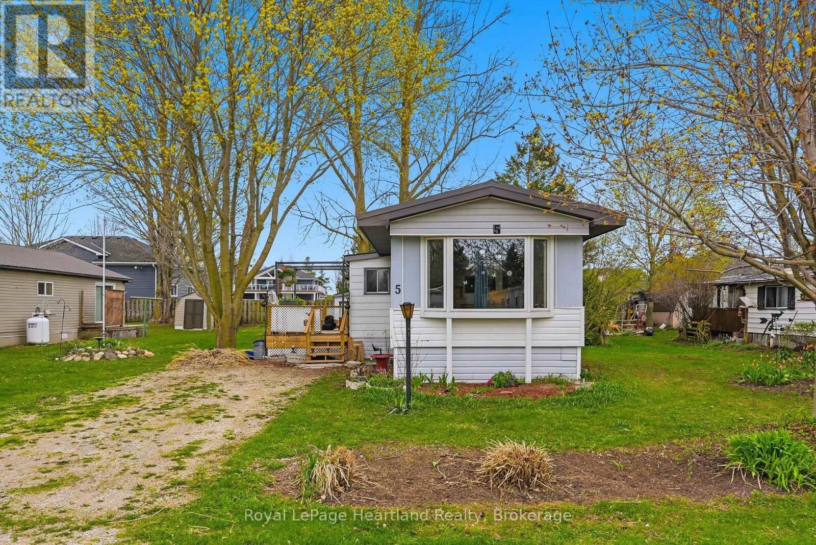 Property Photo:  5 Trailer Park Road  ON N0G 1V0 