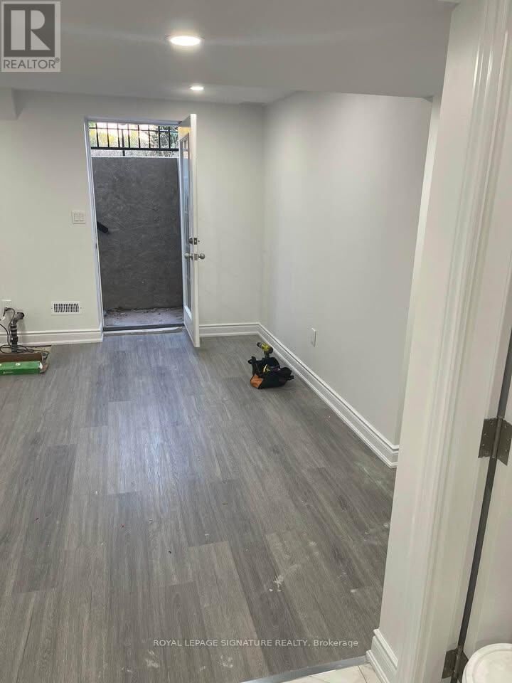 Property Photo:  81 Twistleton Street Bsmt  ON L7C 2H1 