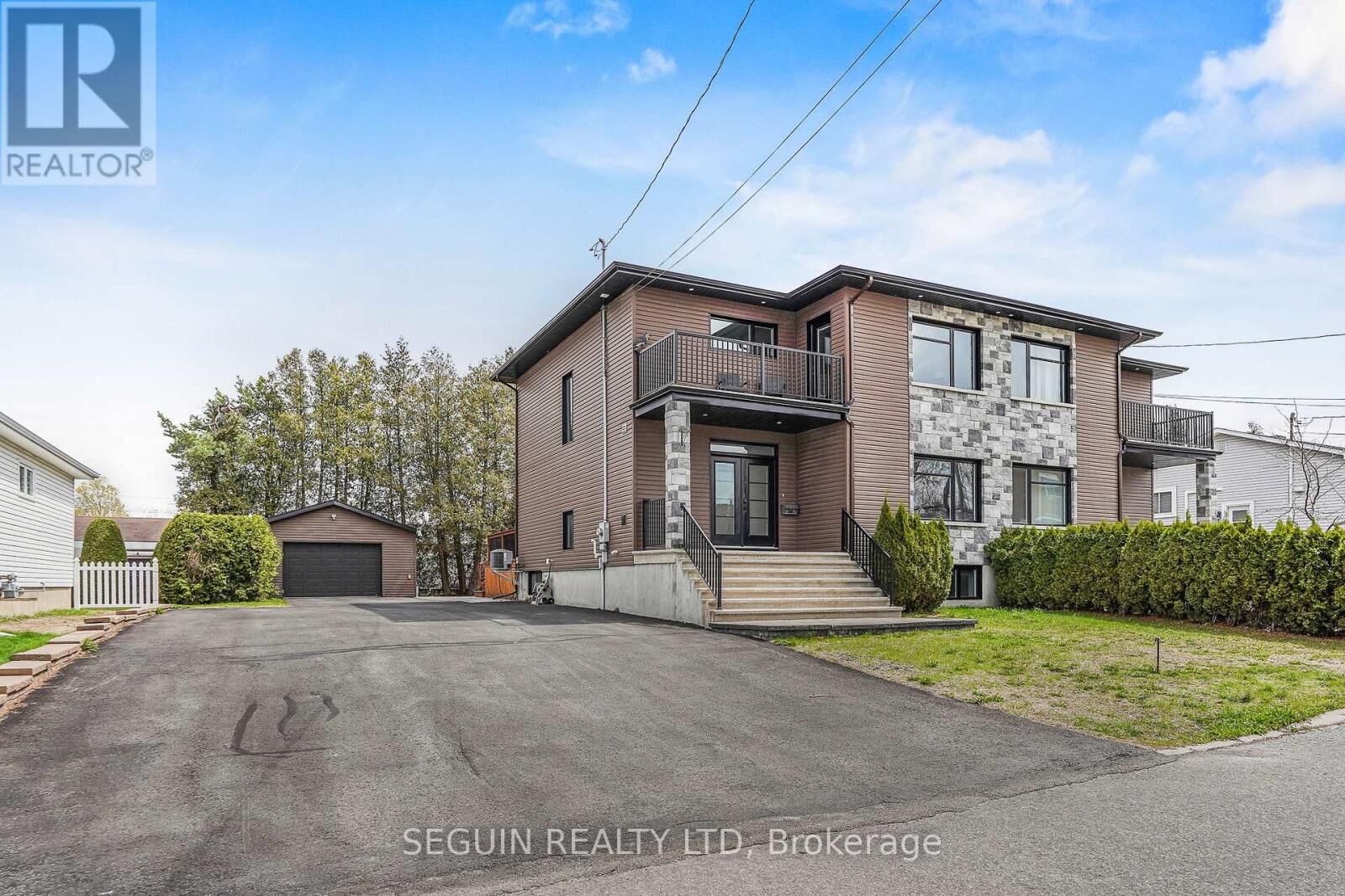 Property Photo:  489 Abbott Street  ON K6A 2E2 