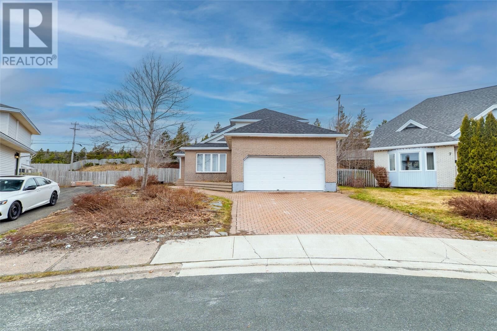 Photo de la propriété:  8 Salmonier Place  NL A1E 5V4 