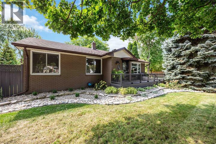 Property Photo:  703 Michigan Avenue  ON N7V 1G9 