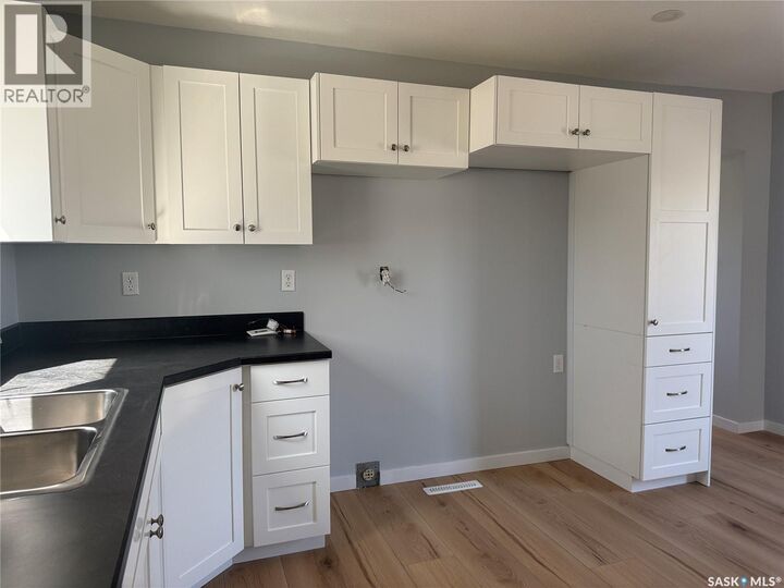 Property Photo:  414 3rd Avenue  SK S0L 0V0 