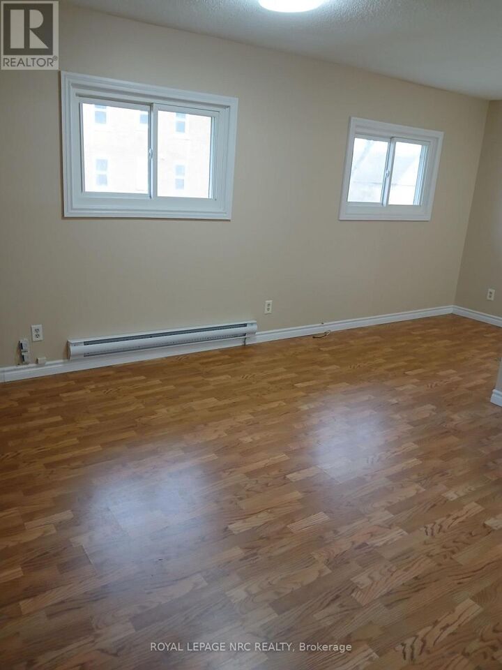 Property Photo:  5583 Ontario Avenue B  ON L2E 3S4 
