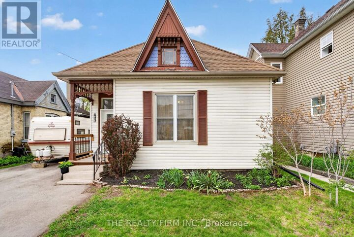 Property Photo:  177 Rectory Street  ON N5Z 2A4 
