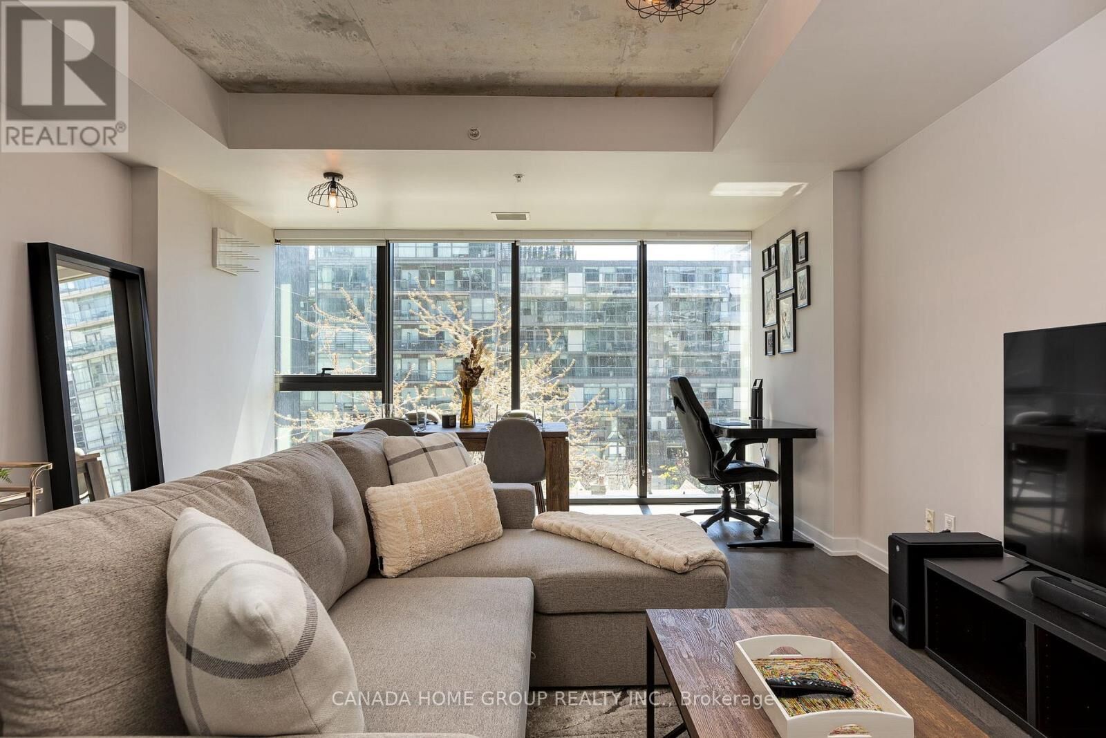 Property Photo:  629 King Street West 514  ON M5V 0G9 