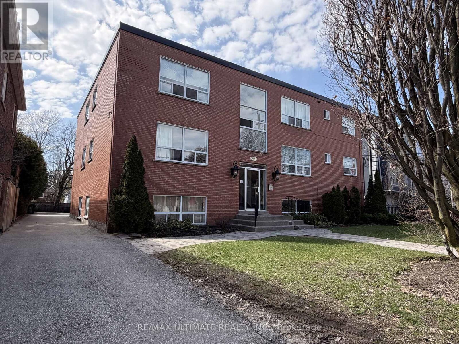 Property Photo:  699 Balliol Street 303  ON M4S 1E6 