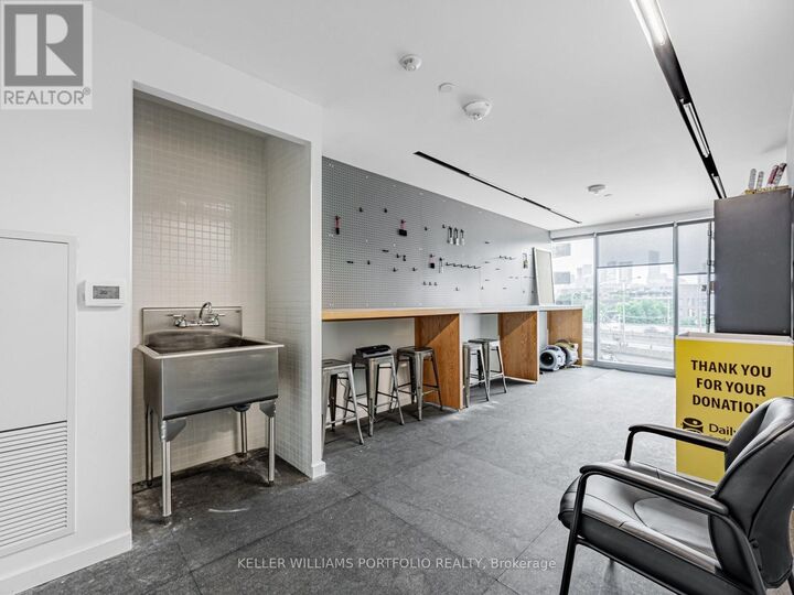 Property Photo:  170 Bayview Avenue 514  ON M5A 0M4 