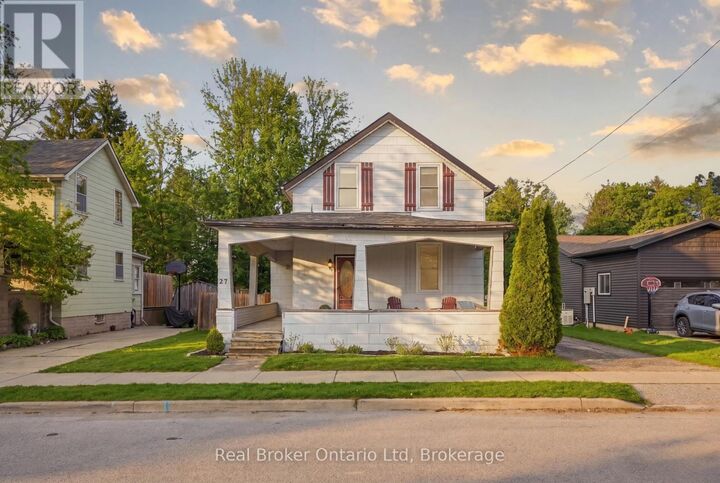 Property Photo:  27 Wellington Street  ON N0B 2R0 
