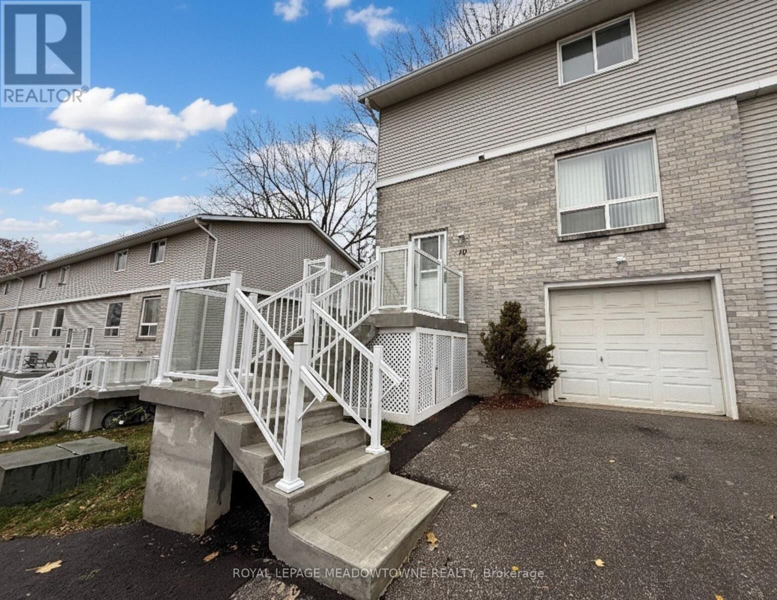 Property Photo:  648 Doon Village Road 10  ON N2P 1A2 