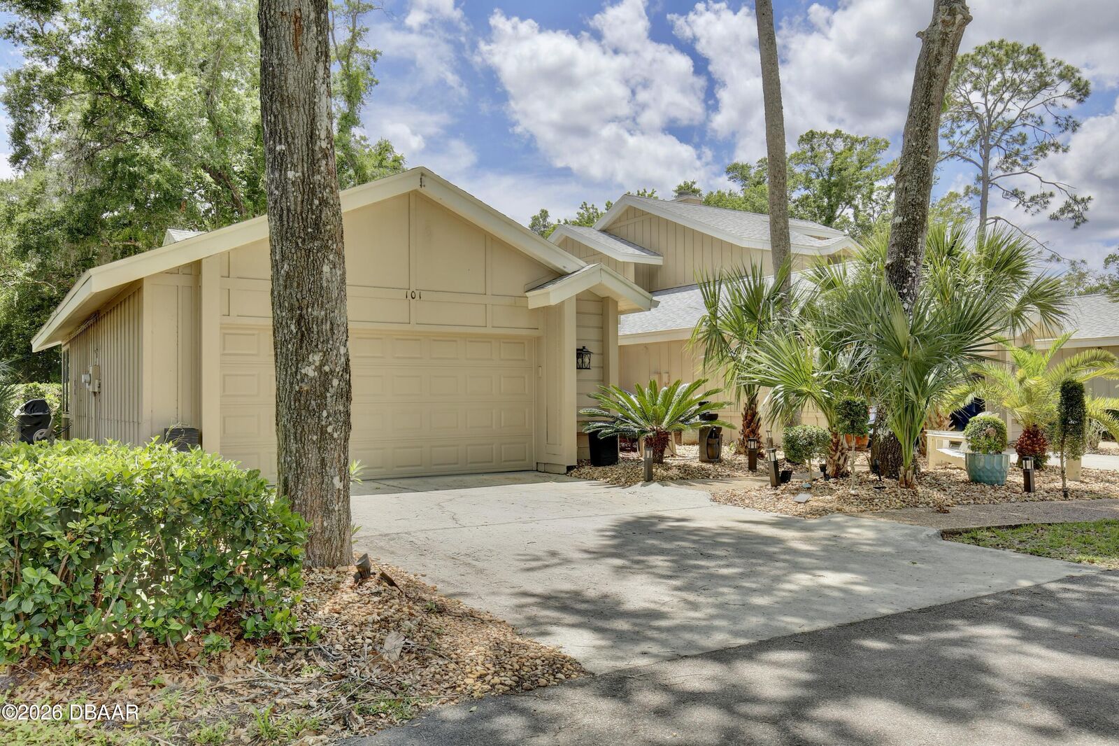 Property Photo:  101 Silver Fern Court  FL 32128 