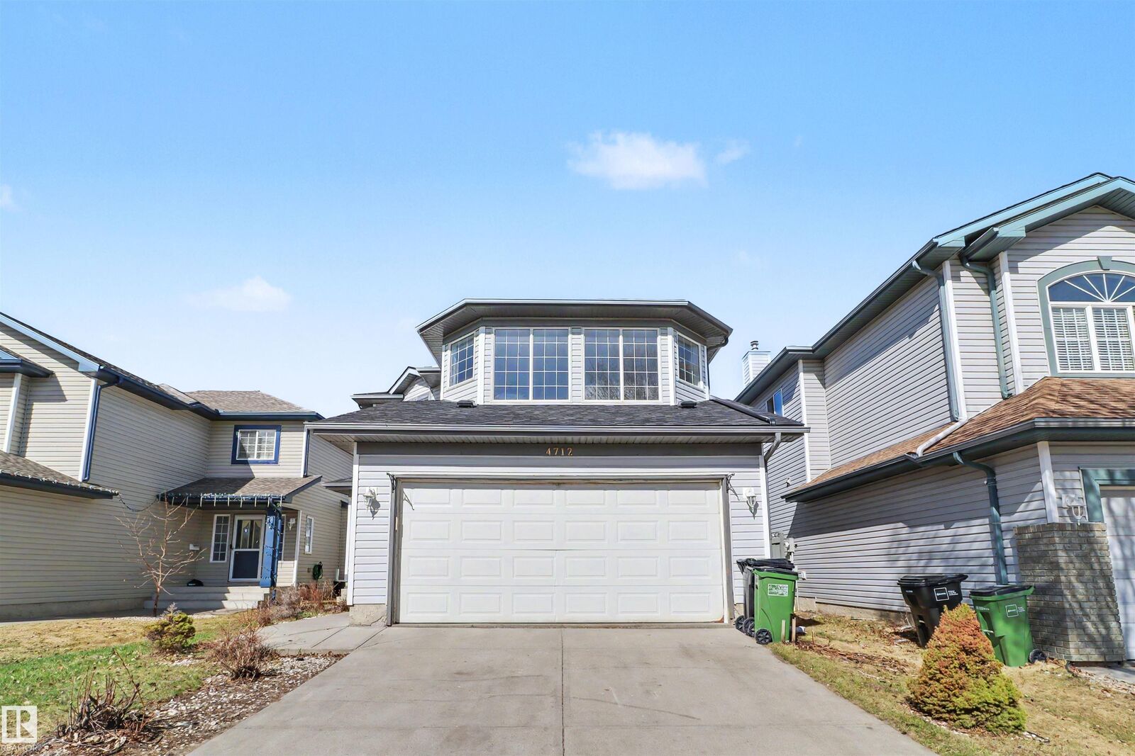 Property Photo: 4712 201 St NW AB T6M 2X7