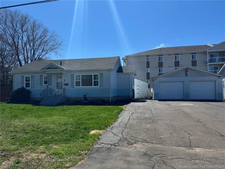 Property Photo:  5 Wentworth Drive  NB E1B 2T4 