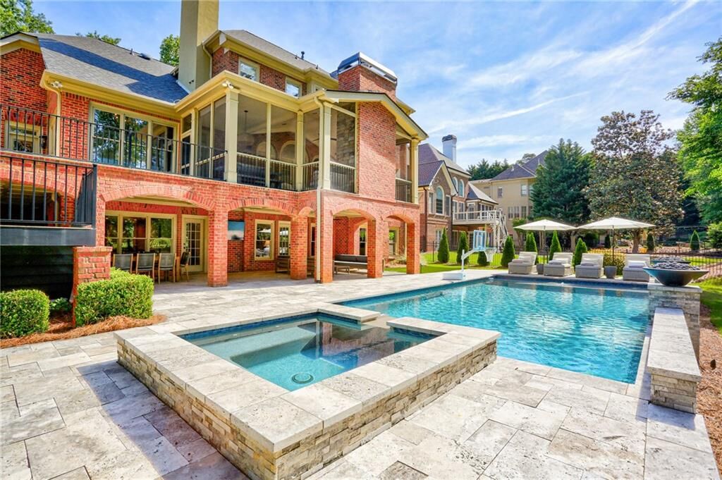 Property Photo: 7415 Laurel Oak Drive GA 30024