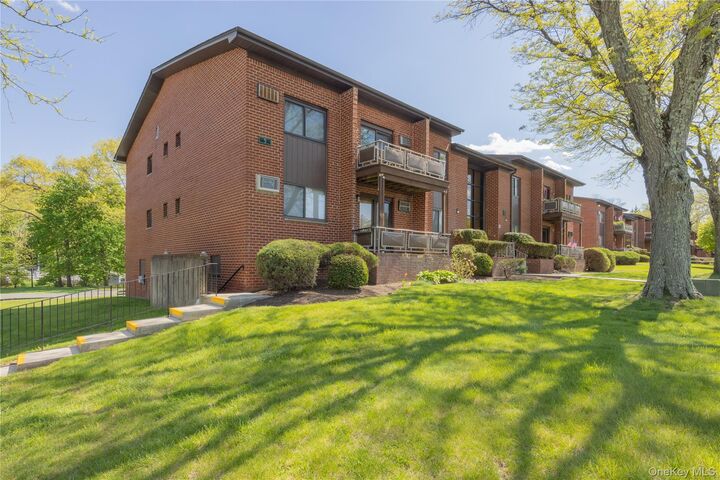 Property Photo:  5 Darian Court 2A  NY 10970 
