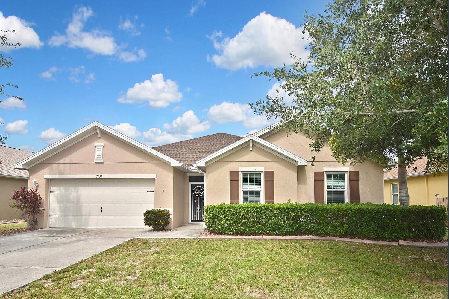 Property Photo:  7132 Mikasa Drive  FL 33950 