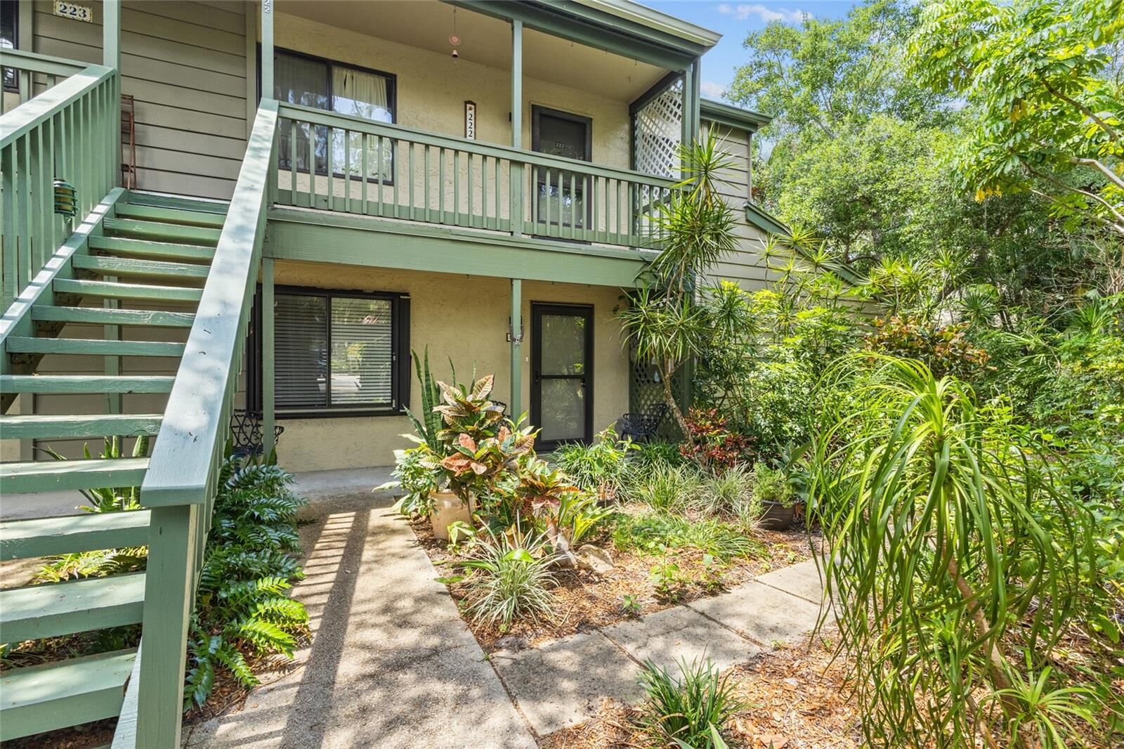 Property Photo:  1623 Pelican Cove Road 122  FL 34231 
