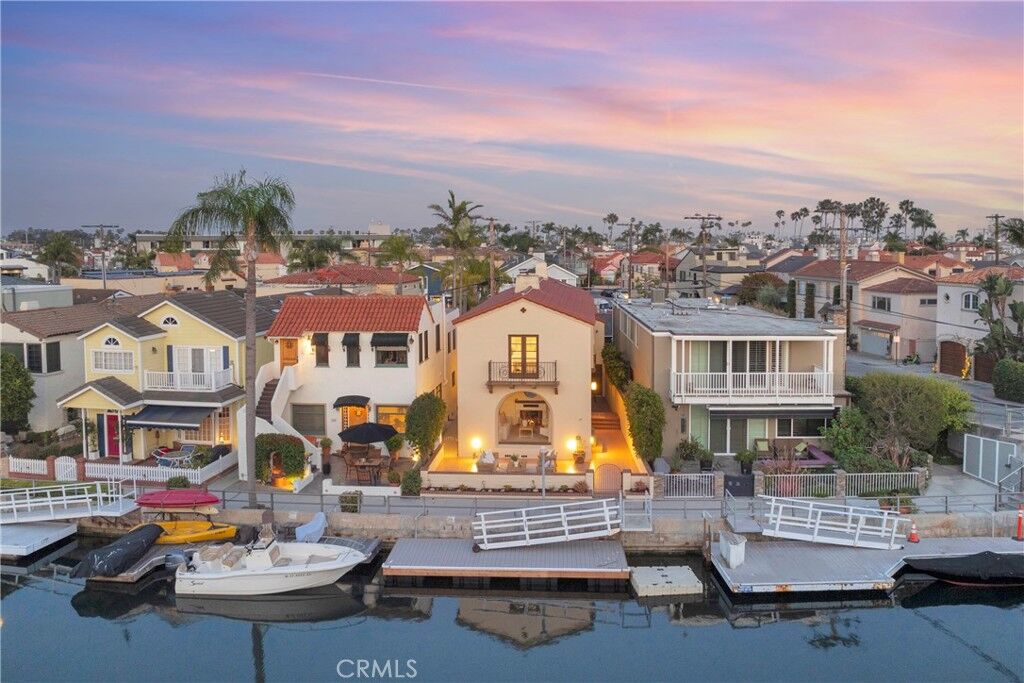 Property Photo:  24 Rivo Alto Canal  CA 90803 