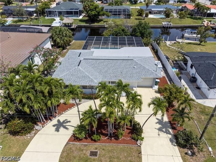 Property Photo:  1453 Venetian Court  FL 33904 
