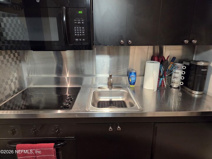 Property Photo:  1811 Eastern Drive  FL 32250 