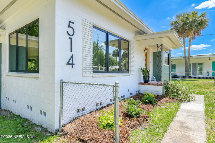 Property Photo:  514 Mulholland  FL 32177 