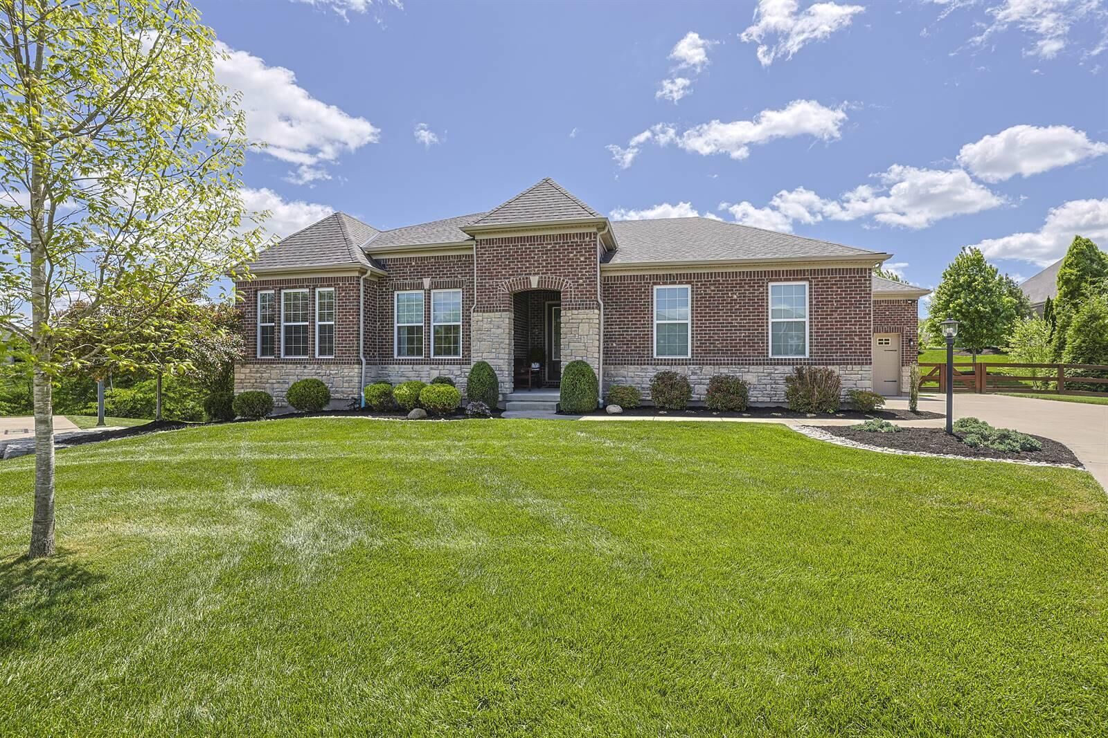 Property Photo:  1549 Smarty Jones Court  KY 41091 