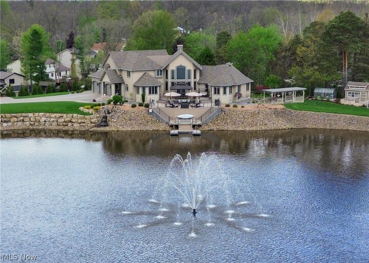 Property Photo:  2900 Whispering Pines Drive  OH 44406 