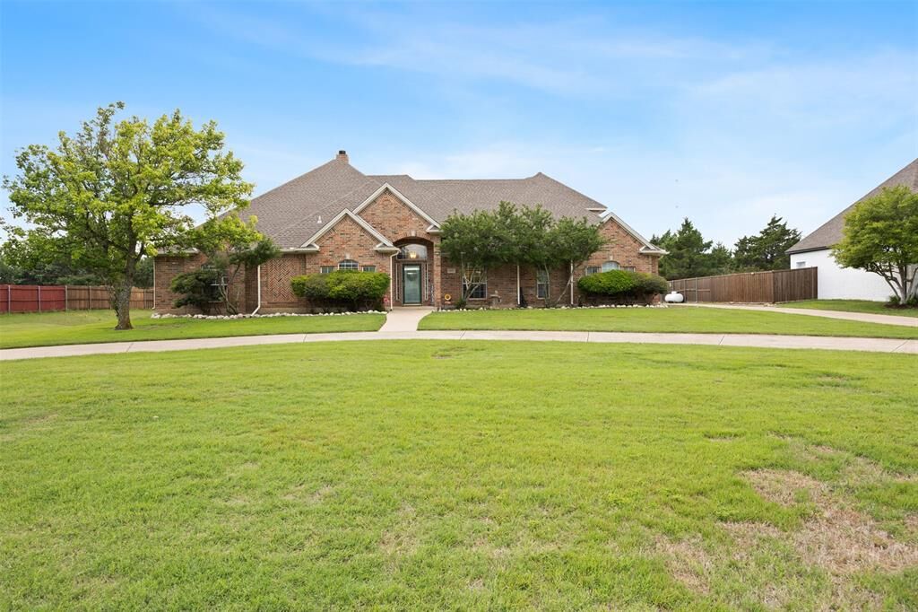 Property Photo:  4111 Joe Wilson Road  TX 76065 