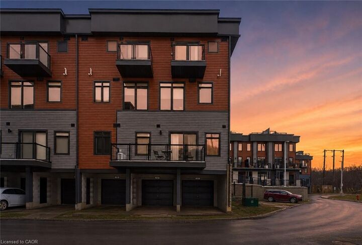 Property Photo:  2 Willow Street 38  ON N3L 0K7 