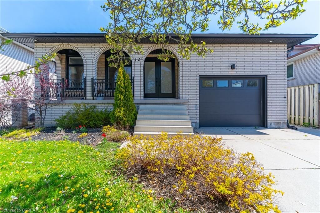 Property Photo: 12 Summerlea Drive ON L8T 4V5