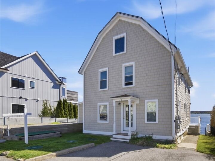 Property Photo: 38 Aquidneck Ave RI 02871