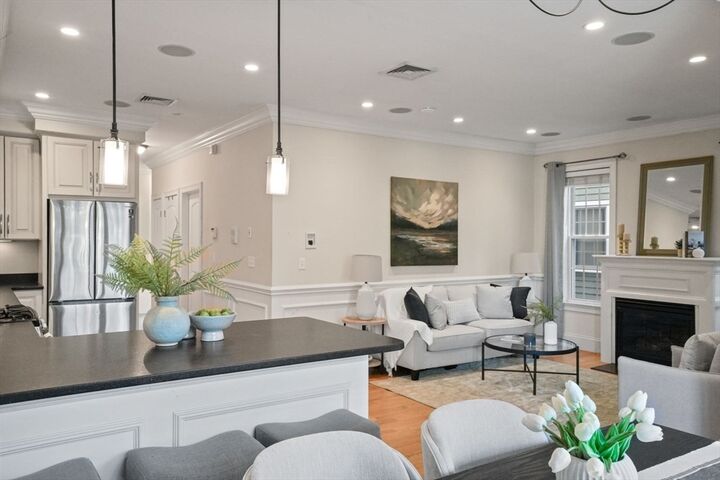 Property Photo:  192 West Sixth Street 2  MA 02127 