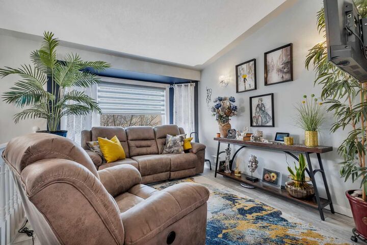 Property Photo:  17 Keast Way  AB T4P 3Z3 