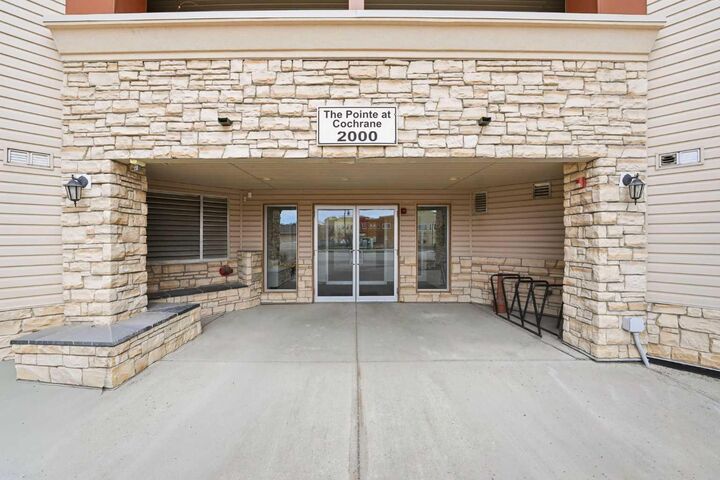 Property Photo:  505 Railway Street 2324  AB T4C 2K9 