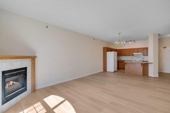 Property Photo: 4835 Dalhousie Drive NW 203 AB T3A 5R7