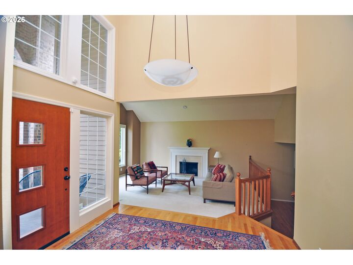 Property Photo: 6431 SW Dolph Dr OR 97219
