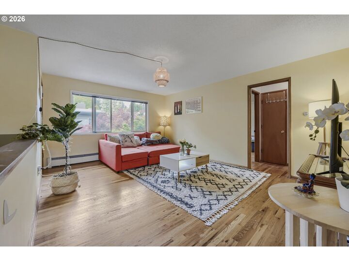 Property Photo: 908 SW Gaines St 24 OR 97239