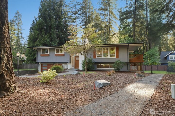 Property Photo:  2015  Clairmont Circle SW  WA 98512 